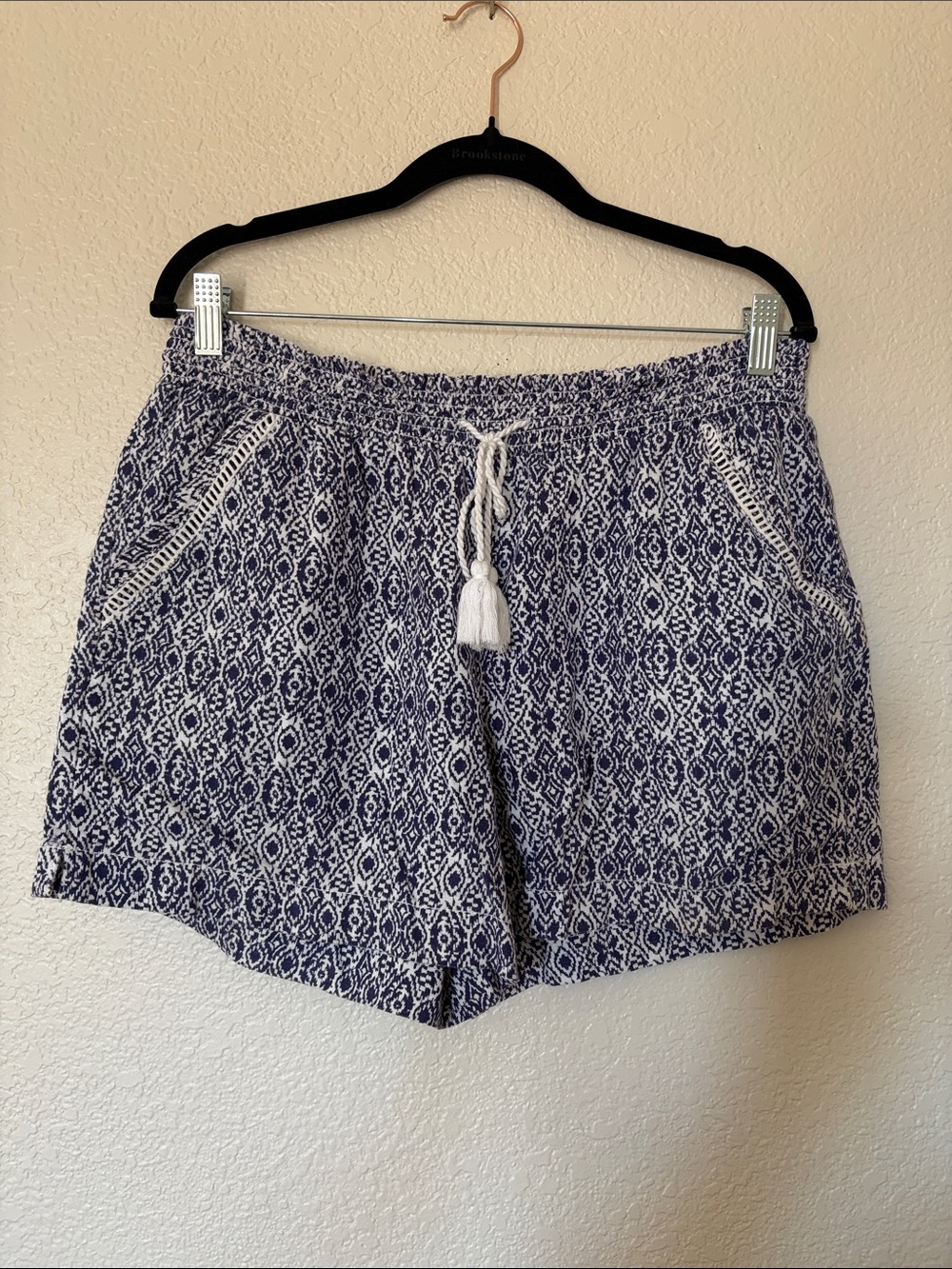 Briggs New York Navy & White Patterned Drawstring Shorts